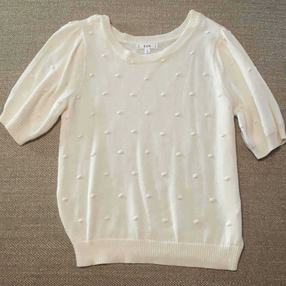 Short sleeve sweater